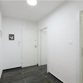 3 Bedroom Apartment with 2 Balconies near Dubrovnik Old Town, Sleeps 5-6